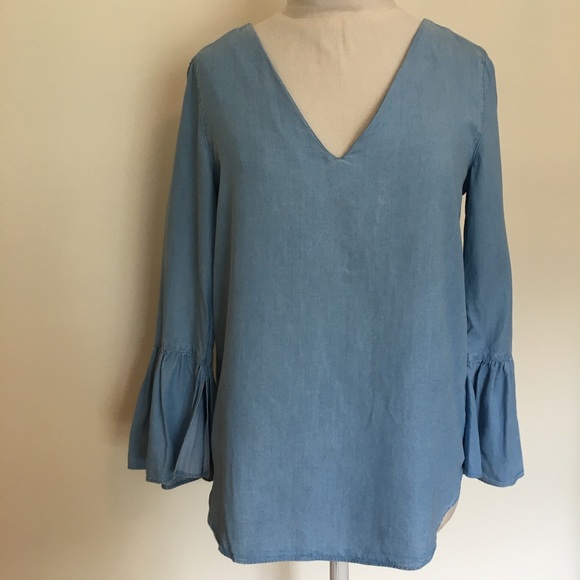 Massimo Dutti chambray V-neck blouse - Picture 2 of 7